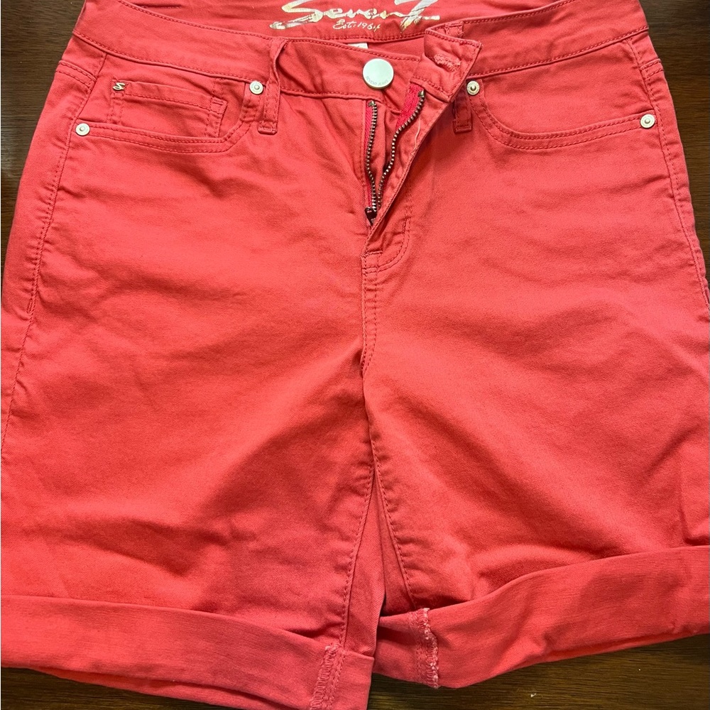 Salmon seven brand Bermuda shorts